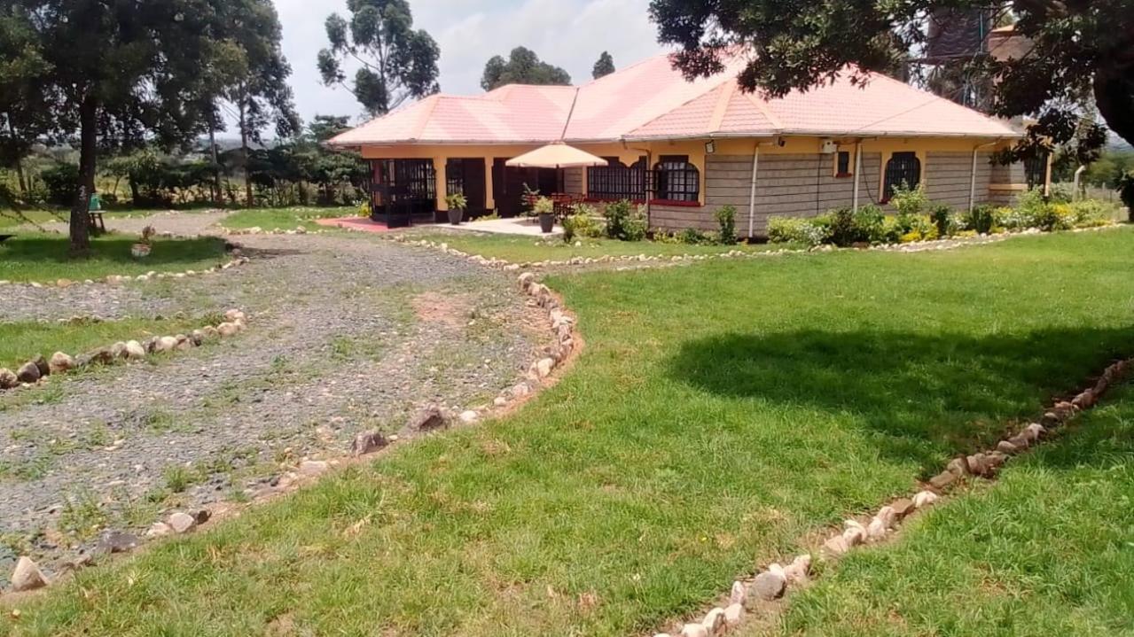 Narok Esniko Villa מראה חיצוני תמונה